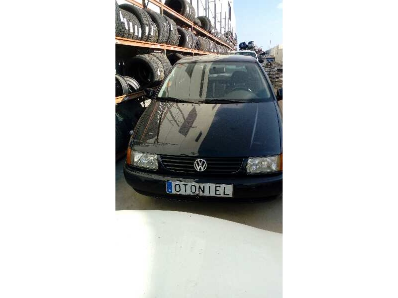 VOLKSWAGEN POLO BERLINA (6N1)