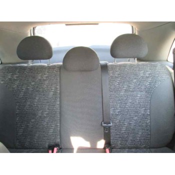 opel corsa c del año 2000