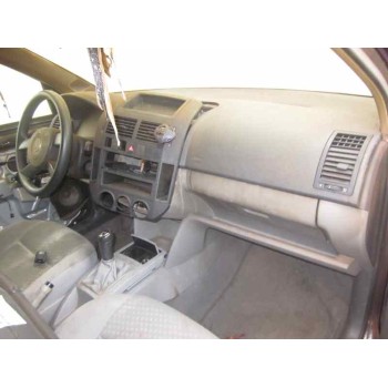 volkswagen polo (9n1) del año 2001