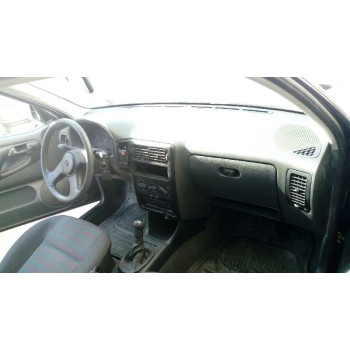 volkswagen polo berlina (6n1) del año 1997