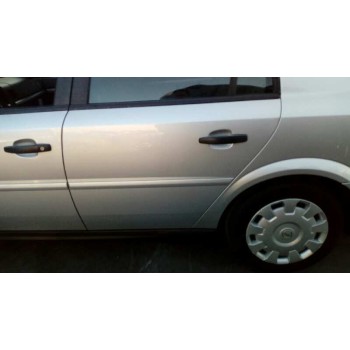 opel vectra c berlina del año 2002