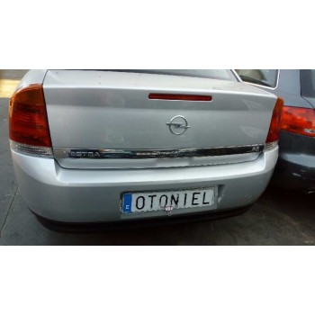opel vectra c berlina del año 2002