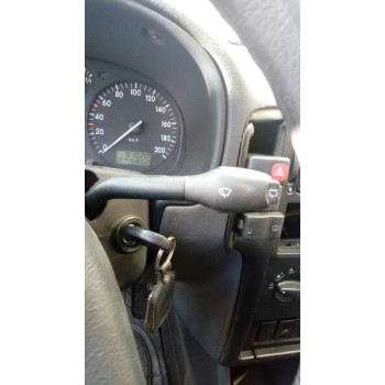 volkswagen polo berlina (6n1) del año 1997