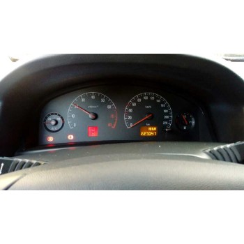 opel vectra c berlina del año 2002