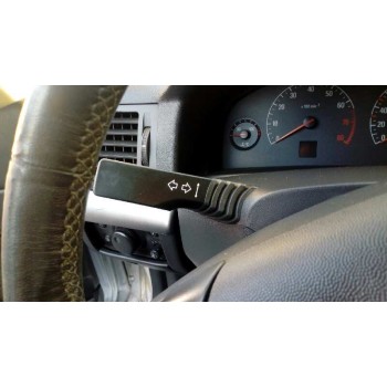 opel vectra c berlina del año 2002