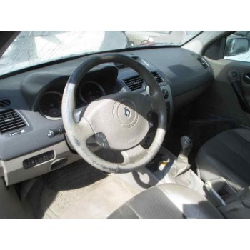 renault megane ii classic berlina del año 2004