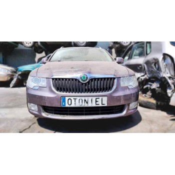 skoda superb combi (3t5) del año 2010