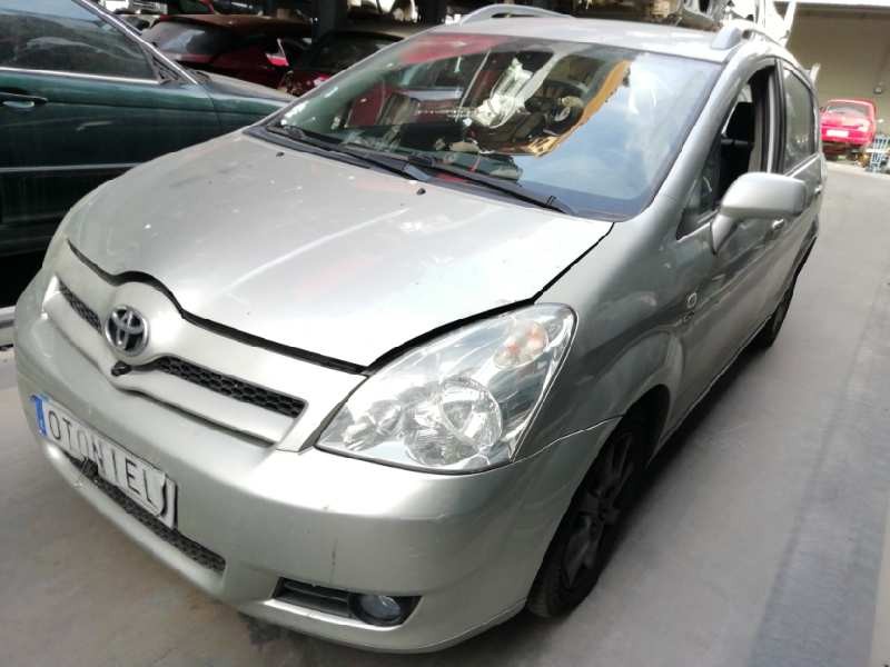 TOYOTA COROLLA VERSO (R1)