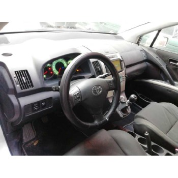 toyota corolla verso (r1) del año 2004