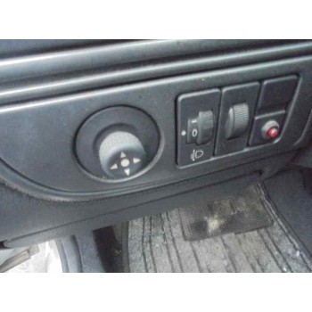 citroën xsara berlina del año 2000