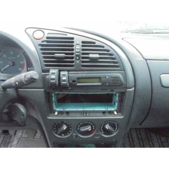 citroën xsara berlina del año 2000