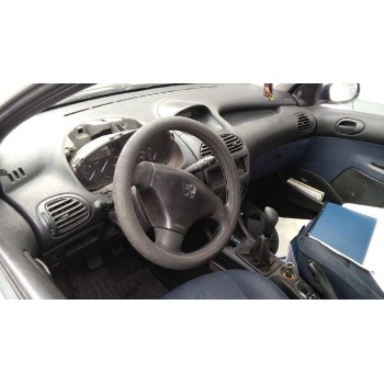 peugeot 206 berlina del año 2004