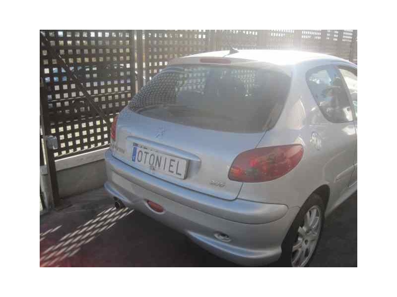 PEUGEOT 206 BERLINA