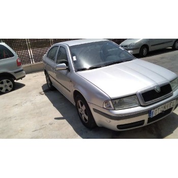 skoda octavia berlina (1u2) del año 2002