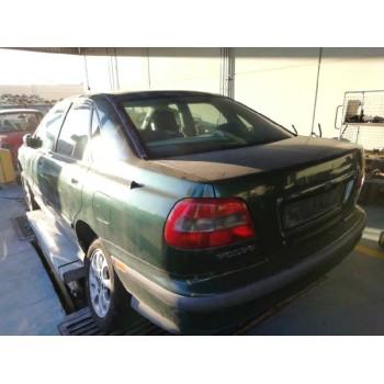 volvo s40 berlina del año 1999