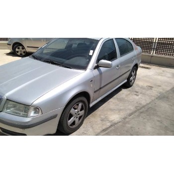 skoda octavia berlina (1u2) del año 2002