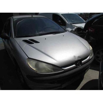 peugeot 206 berlina del año 2001