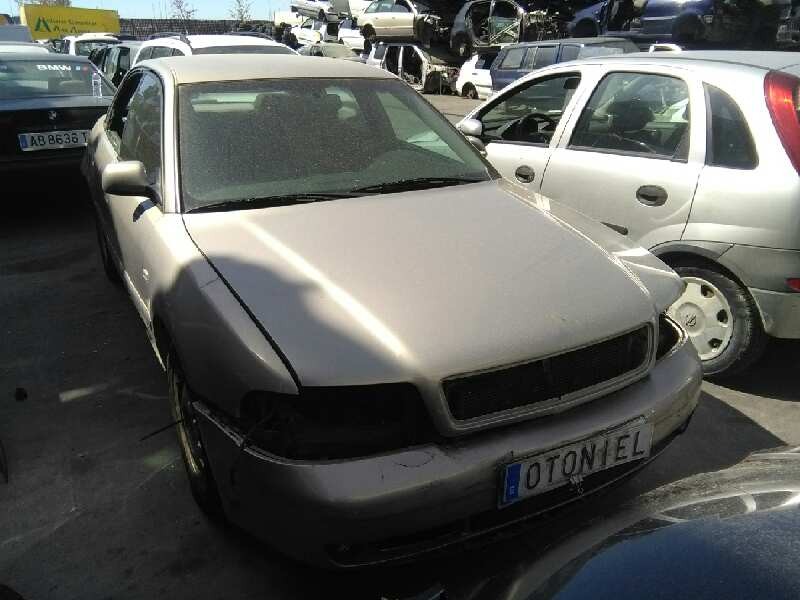 AUDI A4 BERLINA (B5)