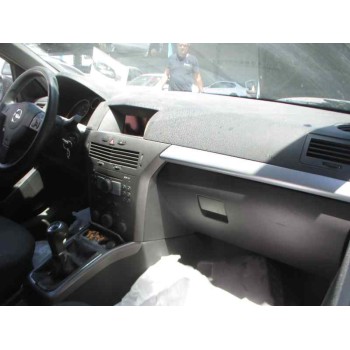 opel astra h berlina del año 2005