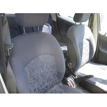 peugeot 206 berlina del año 2001