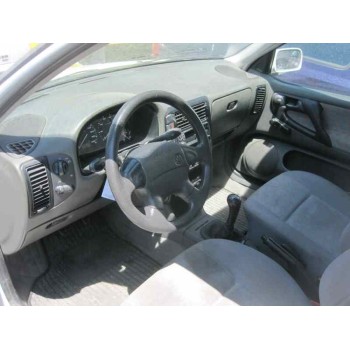 volkswagen polo berlina (6n1) del año 1995