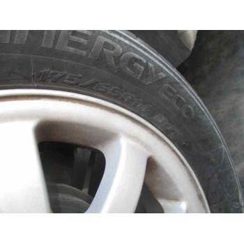 peugeot 206 berlina del año 2001