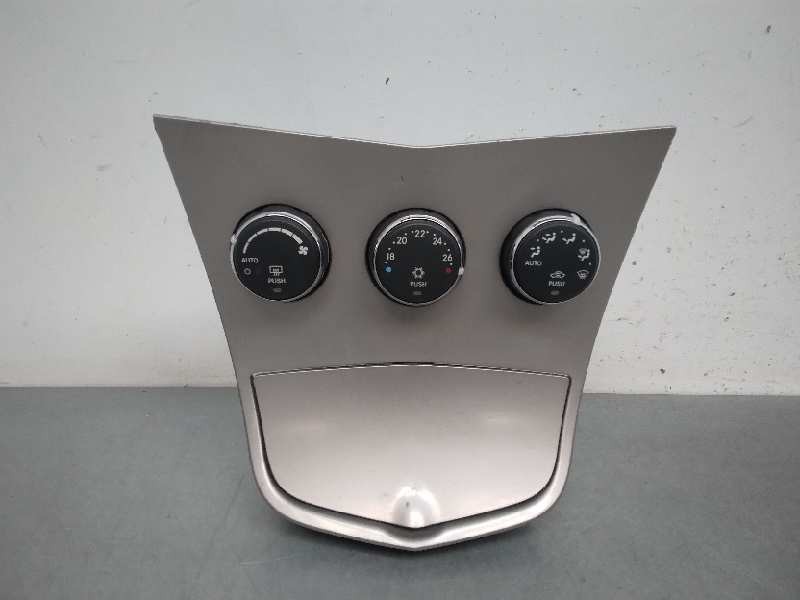 Recambio de mando calefaccion / aire acondicionado para chrysler sebring berlina 2.0 crd cat referencia OEM IAM P55111815AC  