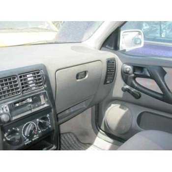 volkswagen polo berlina (6n1) del año 1995