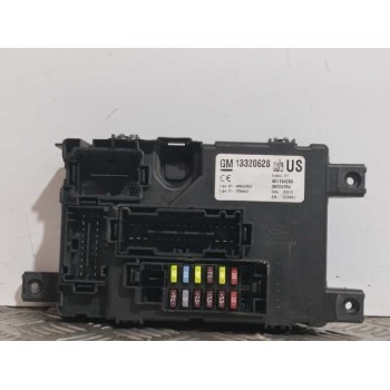 CAJA RELES / FUSIBLES 13320628 