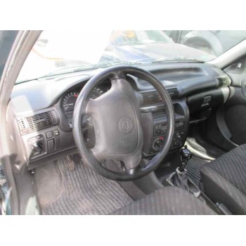 opel astra f berlina del año 1995