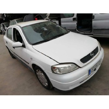 opel astra g berlina del año 2003