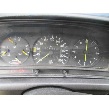 mercedes-benz clase c (w201) berlina del año 1988