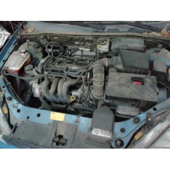 ford focus berlina (cak) del año 2001
