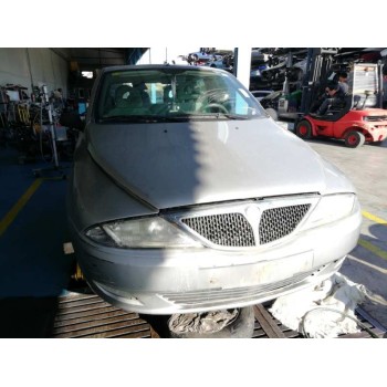 lancia lancia y del año 2003