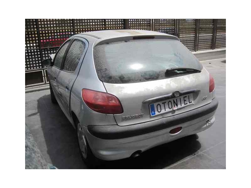 PEUGEOT 206 BERLINA