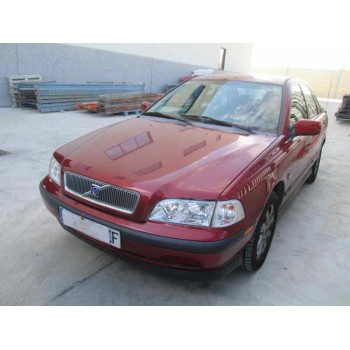 volvo s40 berlina del año 1999