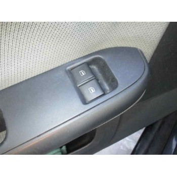 seat ibiza (6l1) del año 2003