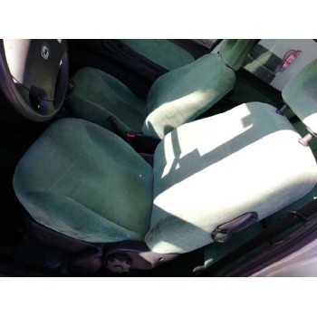 lancia lancia y del año 2003