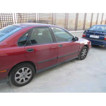volvo s40 berlina del año 1999