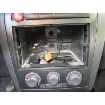 seat ibiza (6l1) del año 2003