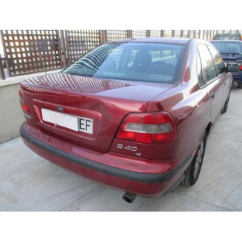 volvo s40 berlina del año 1999