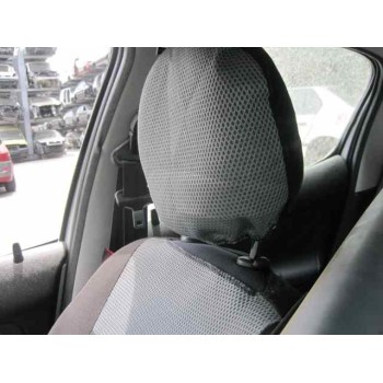 peugeot 206 berlina del año 2001