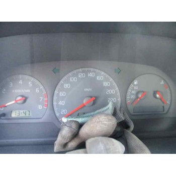 volvo s40 berlina del año 1999