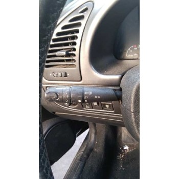 citroën xsara berlina del año 2000