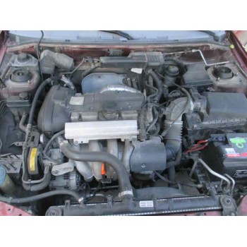 volvo s40 berlina del año 1999