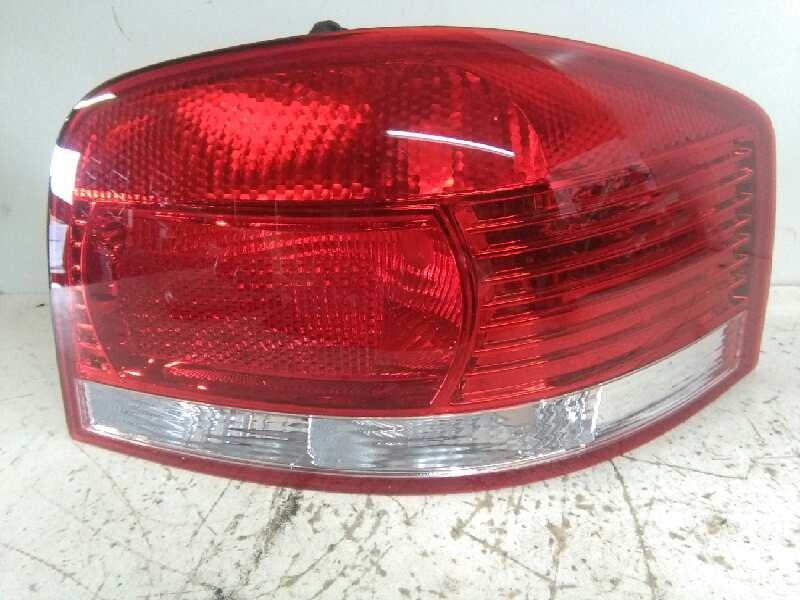 Recambio de piloto trasero derecho para audi a3 (8p) referencia OEM IAM 8P0945096 NUEVO 3P 1ª FASE