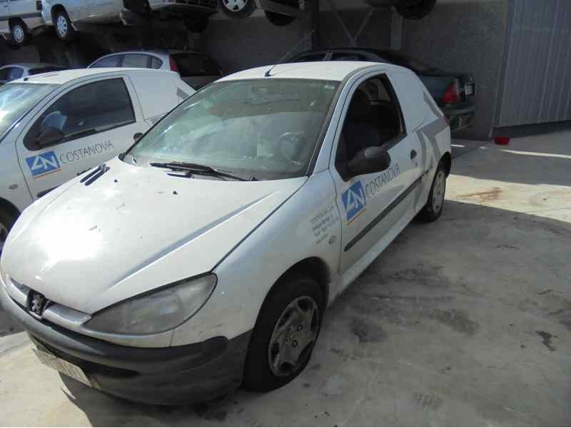 peugeot 206 berlina del año 2001