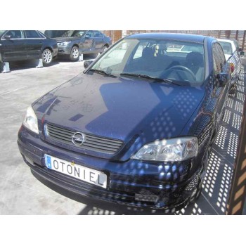 opel astra g berlina del año 2000