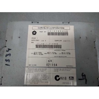 Recambio de sistema audio / radio cd para chrysler sebring berlina 2.0 crd cat referencia OEM IAM 05107096AK  