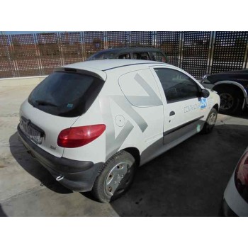 peugeot 206 berlina del año 2001